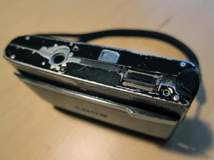 Sony DSC-T9 Bottom