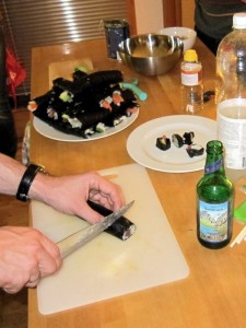 Sushi Rolle schneiden